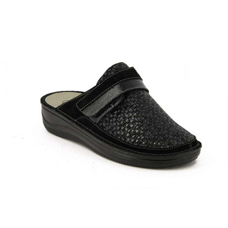 Calzature per piedi difficili